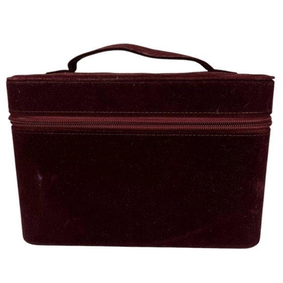 Dolce & Gabbana Red Velvet Traincase, Jewelry Box. - Picture 5 of 5